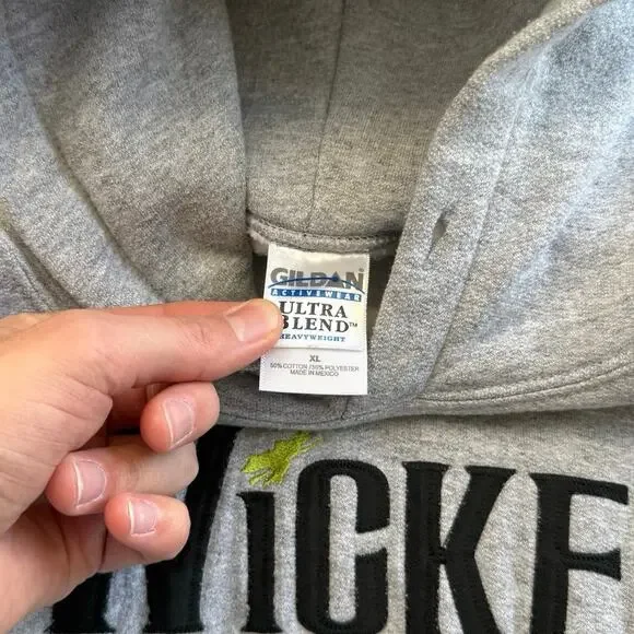 Vintage Y2K Wicked Broadway Musical Embroidered Hoodie Sweatshirt Size XL - Picture 3 of 6